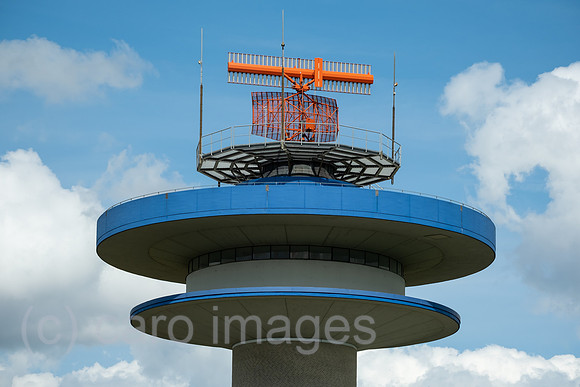 Deutschland, Stuhr - Radarturm des Bremer Flughafen