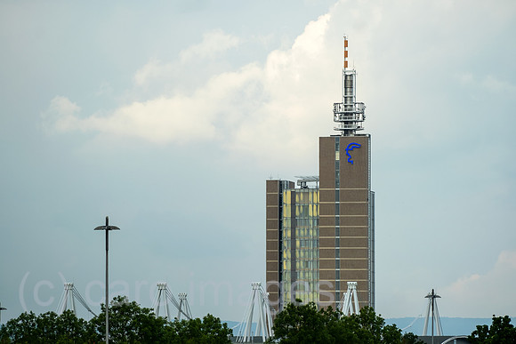 Deutschland, Hannover - Deutsche Messe AG, Blick auf zentrales Hochhaus auf dem Messegelaende