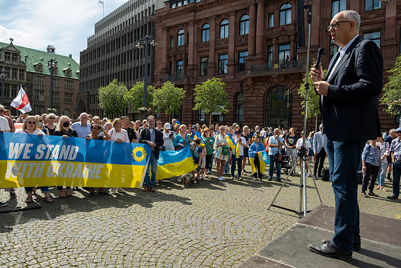 Deutschland, Bremen - Demonstration gegen die russische Invasion in der Ukraine, R Andreas Bovenschulte (SPD), Bremer Buergermeister