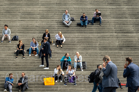 Deutschland, Hannover - Hannover-Messe, Treppenbereich zwischen den Hallen