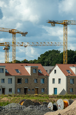Deutschland, Bremen - Baustelle fuer eine Wohnsiedlung