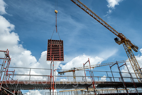Deutschland, Bremen - Baustelle fuer eine Wohnsiedlung