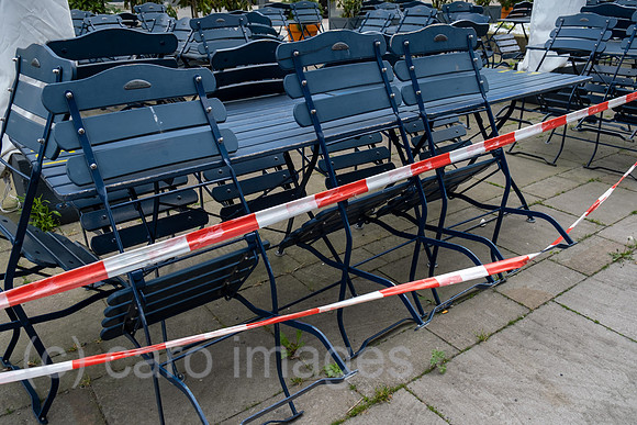 Deutschland, Hannover - Wegen Corona stillgelegtes Cafe