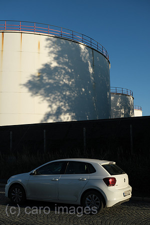 Deutschland, Bremen - Oeltanks