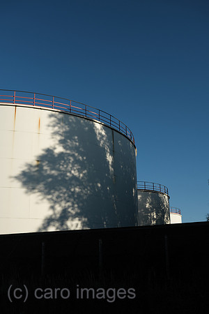 Deutschland, Bremen - Oeltanks