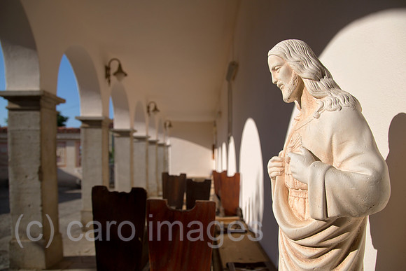 Kroatien, Porat (Insel Krk) - Jesusstatue beim ueber 500 Jahre alten Kloster Porat auf der Insel Krk