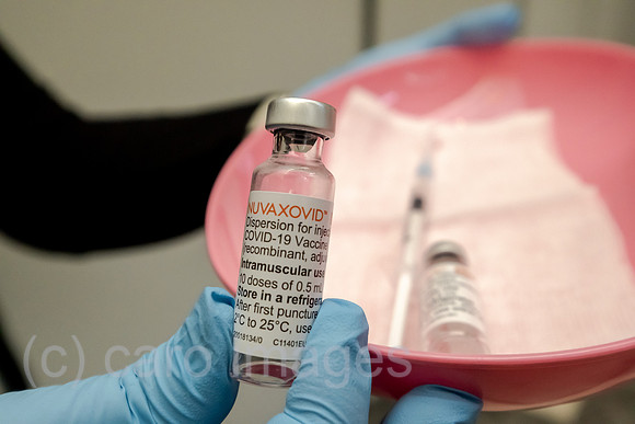 Deutschland, Bremen - neuer COVID-19-Impfstoff Nuvaxovid der Firma Novavax