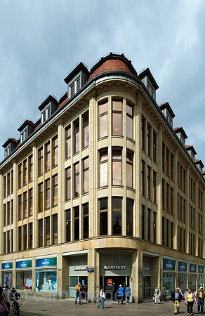Deutschland, Wismar - GALERIA Karstadt Kaufhof, Das Stammhaus der Warenhauskette Karstadt (Gruendung 14. Mai 1881)