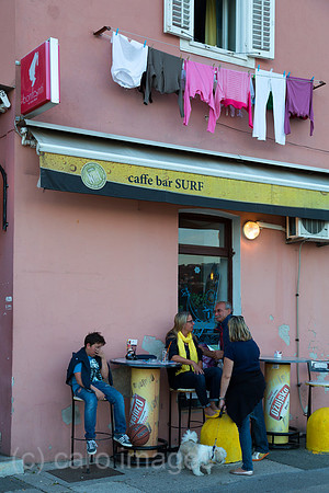 Kroatien, Volosko - Cafe am Hafen des Fischerdorfs Volosko an der Adria (Kvarner Bucht)