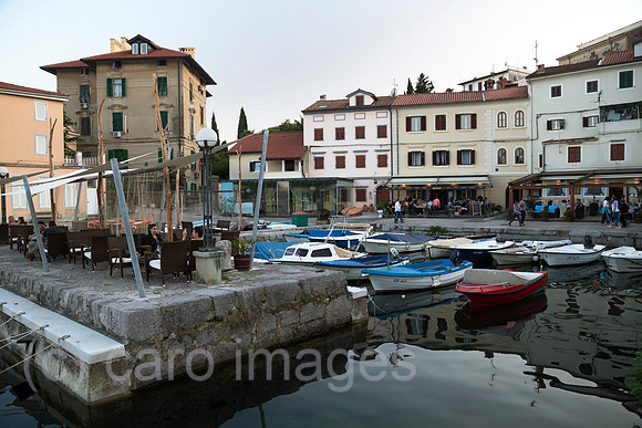 Kroatien, Volosko - Restaurant im Hafen des Fischerdorfs Volosko an der Adria (Kvarner Bucht)
