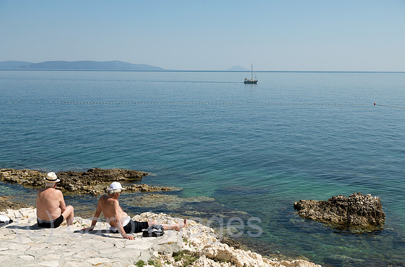 Kroatien, Rabac - Strand in Rabac an der Adria