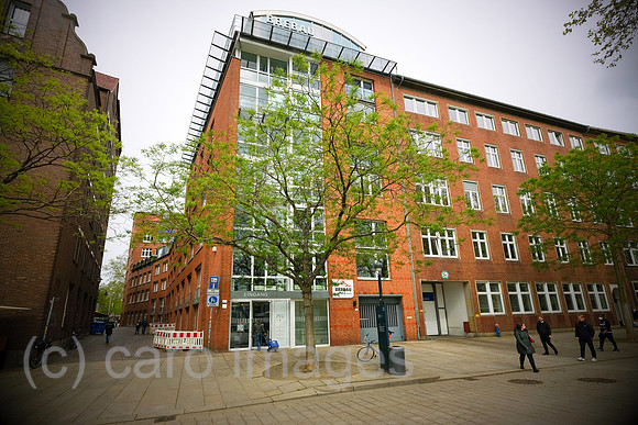 Deutschland, Bremen - Sitz der stadteigenen Wohnungsbaugesellschaft Brebau, ins Gerede gekommen wegen diskriminierender Vergabe bei Wohnungsvermietung