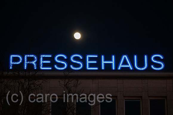 Deutschland, Bremen - Pressehaus, Sitz der lokalen Tageszeitung Weser Kurier