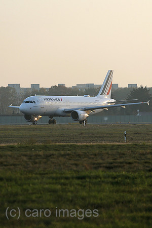 00S201108D658CARO.JPG