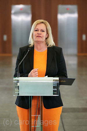 00R230524D070CAROEX.JPG