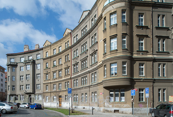 0CE150311D012CARO.JPG