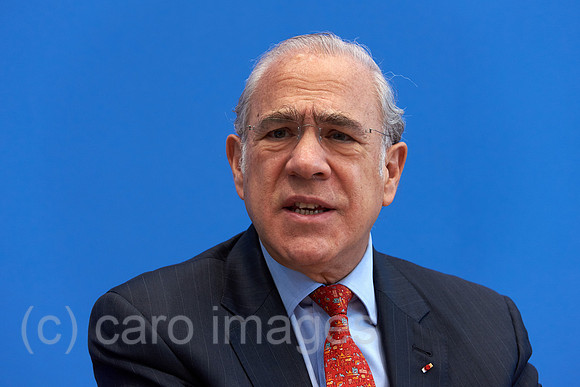 00Y160405D011CARO.JPG