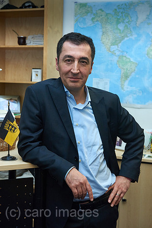 00Y160128D011CARO.JPG