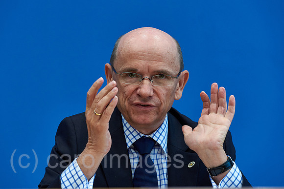 00Y160524D001CARO.JPG
