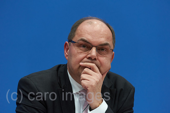 00Y160105D028CARO.JPG
