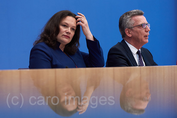 00Y160525D012CARO.JPG