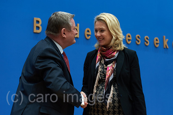 00Y160113D025CARO.JPG