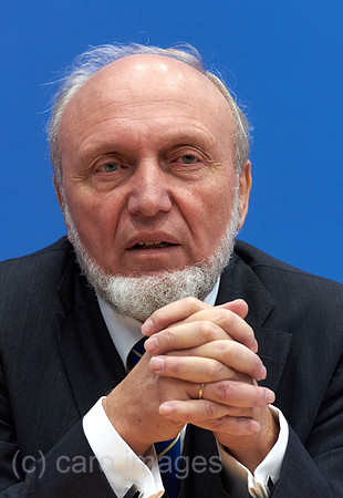 00Y151209D018CARO.JPG