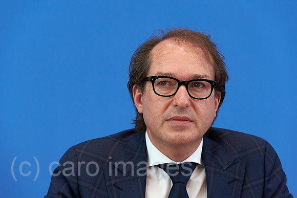 00Y160427D012CARO.JPG