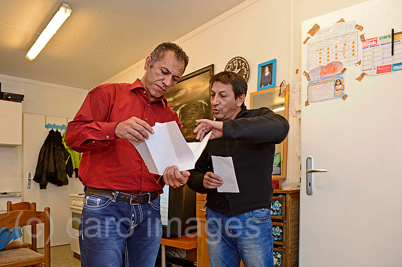0RL141104D004CARO.JPG