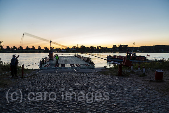 Polen, Mikoszewo, Faehre ueber die Weichsel (Wysla)