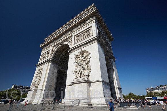 Paris, Frankreich - Der Triumphbogen, Wahrzeichen der franzoesischen Hauptstadt am Place Charles-de-Gaulle