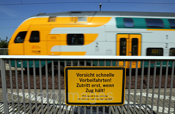 00S150801D812CARO.JPG