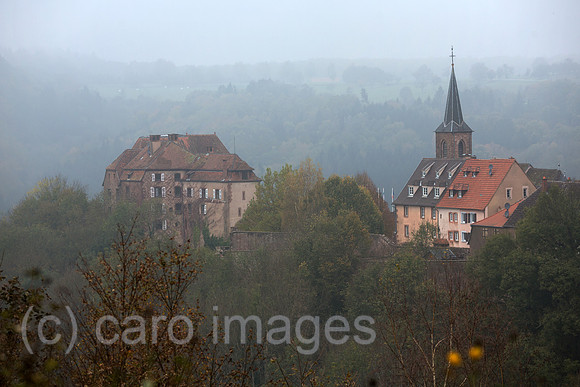 Frankreich, La Petite-Pierre, Elsass, Blick auf die Burg Luetzelstein