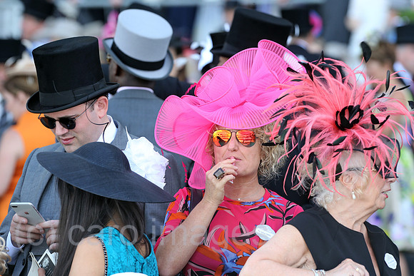 Royal Ascot, Fashion, women with hats and men with top hats at the racecourse
