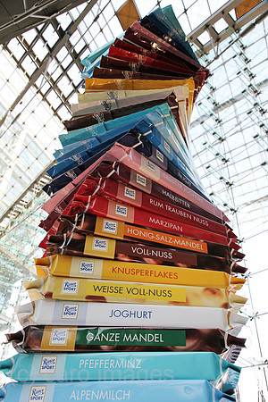 Berlin, Deutschland, Ritter-Sport-Tower im Berliner Hauptbahnhof