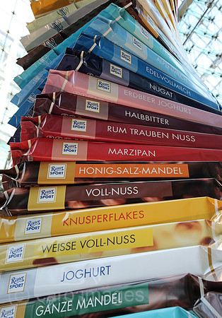 Berlin, Deutschland, Ritter-Sport-Tower im Berliner Hauptbahnhof