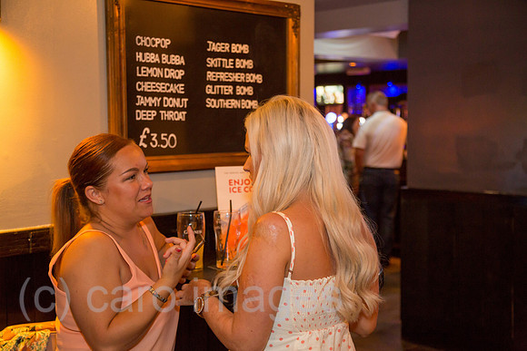 Grossbritannien, Nordirland, Belfast - Irish Pub im Stadtzentrum
