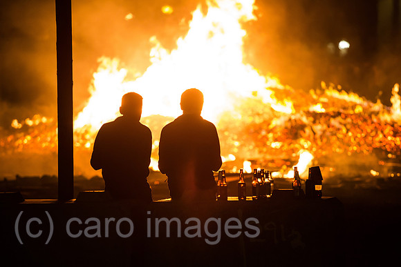Grossbritannien, Belfast - Bonfire am Orangemen’s Day, protestantischer, jaehrlicher Feiertag zum Gedenken an die Schlacht am Boyne