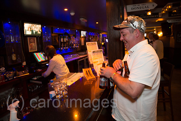 Grossbritannien, Nordirland, Belfast - Irish Pub im Stadtzentrum