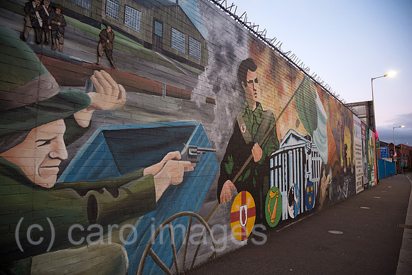 Grossbritannien, Nordirland, Belfast - Politische Wandmalerei, Falls Road, katholisches West Belfast