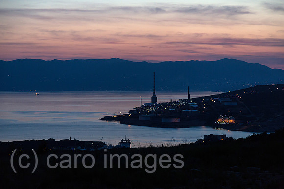 Kroatien, Rijeka - Oel-Raffinerie des Mineraloel- und Gas-Konzern INA-Industrija nafte d.d.