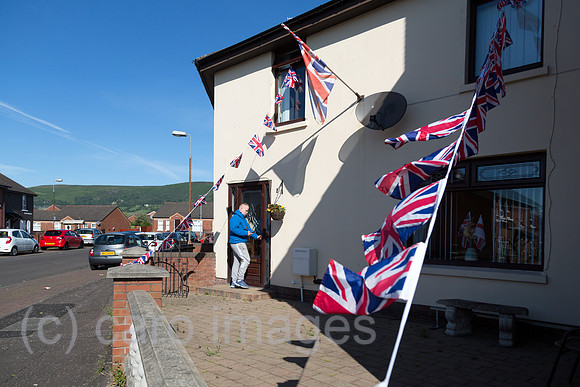 Grossbritannien, Nordirland, Belfast - Protestantischer Teil von West Belfast, Union Jacks vom Orangemens Day