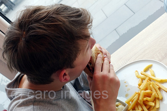 00S180127D037CARO.JPG