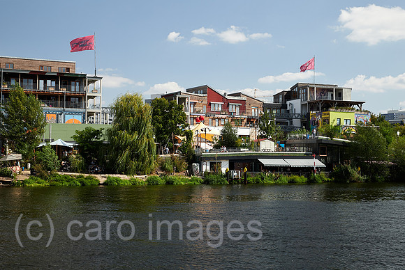 Berlin, Deutschland - Blick ueber die Spree zum Holzmarkt in Berlin-Friedrichshain.