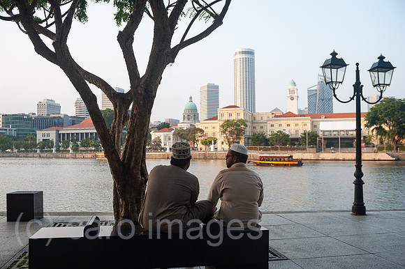 Singapur, Republik Singapur, Menschen am Ufer des Boat Quay entlang des Singapore River