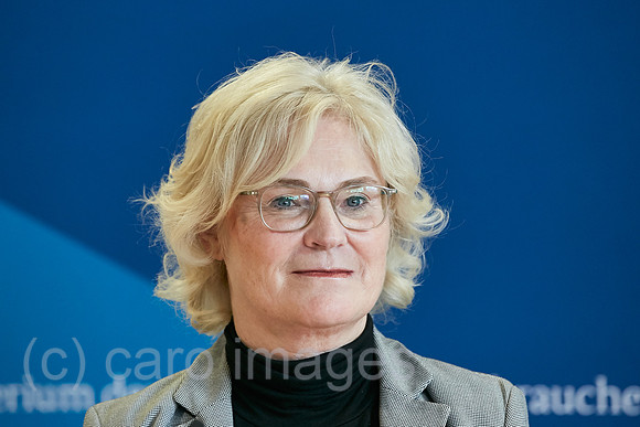 Berlin, Deutschland - Christine Lambrecht, Bundesjustizministerin.