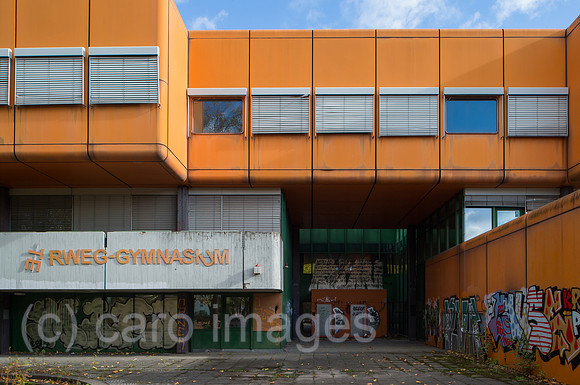 Ruine des Diesterweg-Gymnasiums in der Swinemuender Strasse in Berlin-Gesundbrunnen