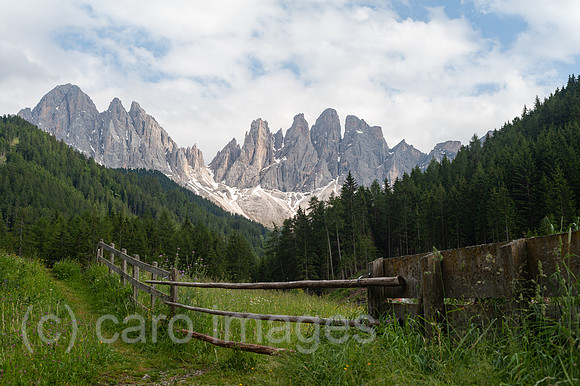 St. Magdalena, Villnoess, Trentino, Suedtirol, Naturpark Villnoe