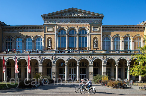 Berlin, Deutschland, Ehemaliges Gebaeude des Joachimsthalschen Gymnasiums, Berlin-Wilmersdorf, Bundesallee 1–12