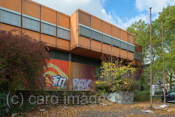 Ruine des Diesterweg-Gymnasiums in der Swinemuender Strasse in Berlin-Gesundbrunnen